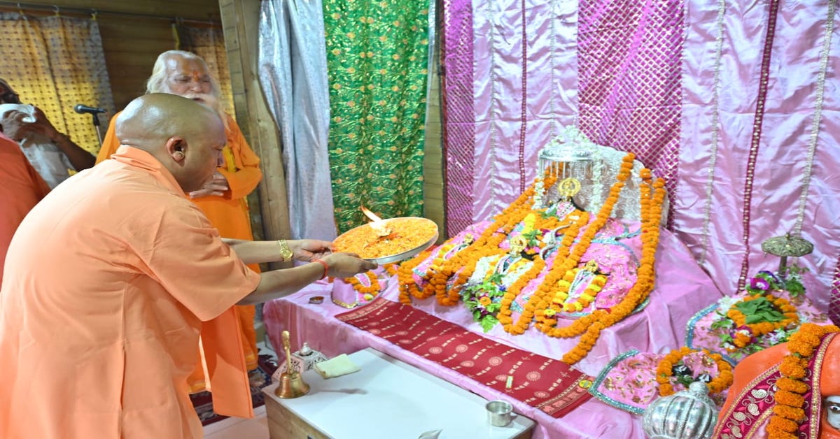 मुख्यमंत्री योगी आदित्यनाथ ने किया राम मंदिर निर्माण कार्य का स्थलीय निरीक्षण
