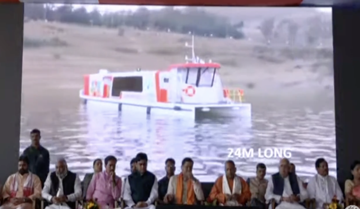 CM Yogi and Union Minister Sarbananda Sonowal inaugurated and laid the foundation stone of 15 jetties in Varanasi