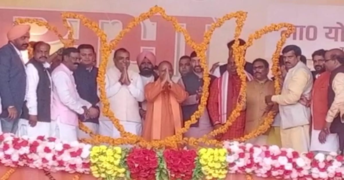 रामपुर विधानसभा में पहली जीत पर मुख्यमंत्री योगी ने जताया जनता का आभार